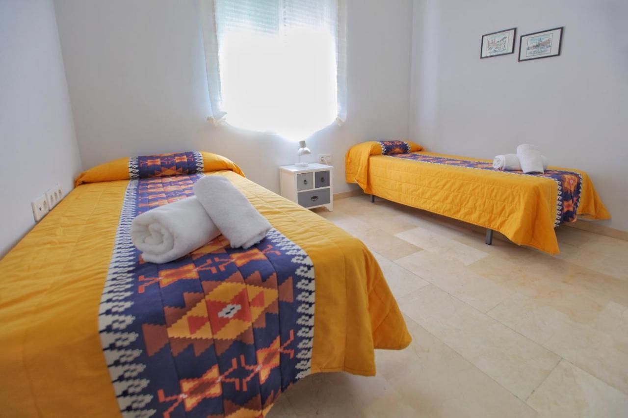 Albeniz Apartment กอร์โดบา ภายนอก รูปภาพ