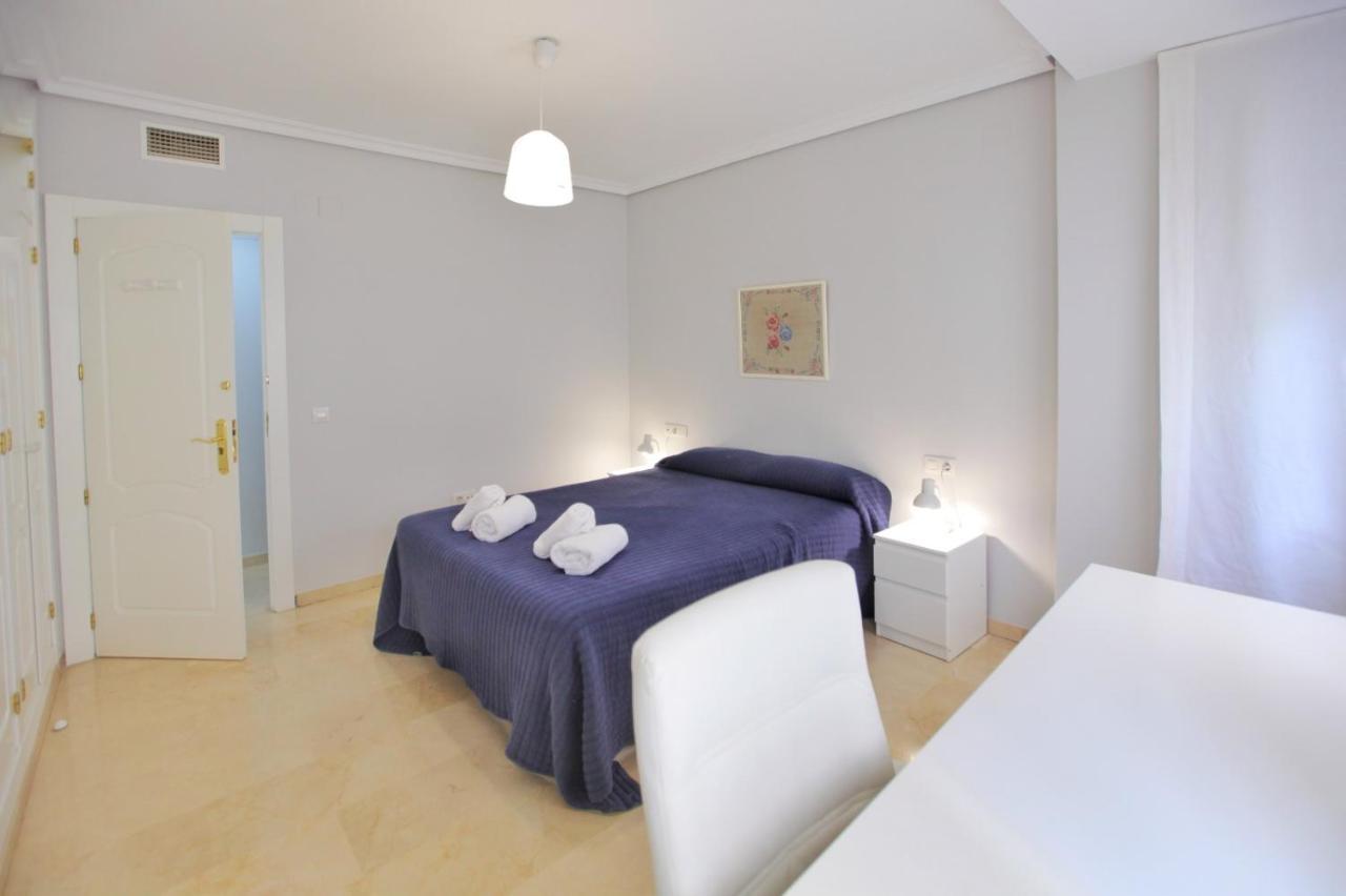 Albeniz Apartment กอร์โดบา ภายนอก รูปภาพ